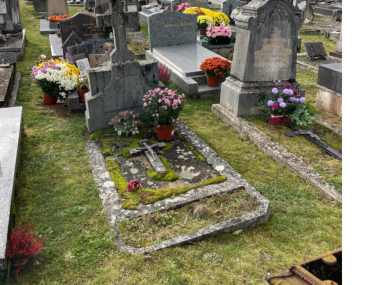 Tombe de Berthe et Geneviève POPET au cimetière de Luzy