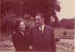 Georges et Geneviève devant le Parc
